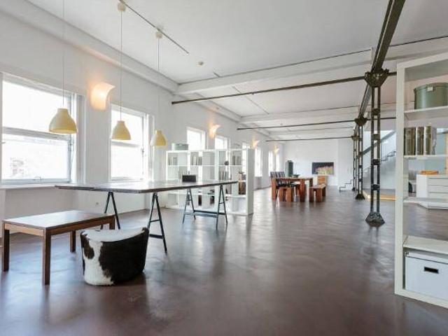 Penthouse in ehemaliger Maschinenfabrik zum Arbeiten und Wohnen