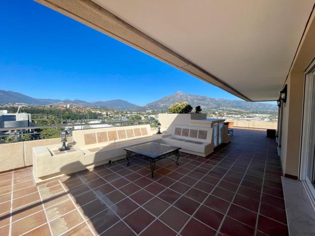 Penthouse in Puerto Banús