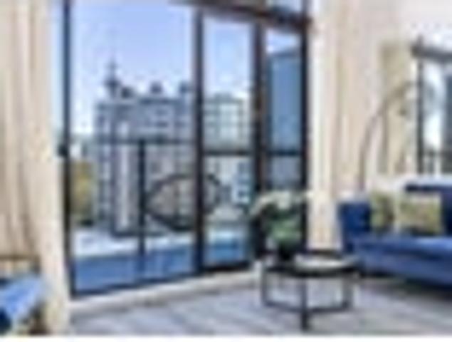 Penthouse Living With Views & Parking