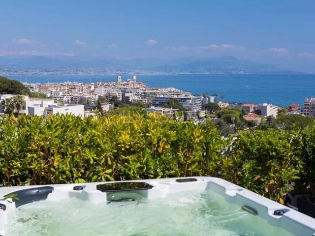 Penthouse luxueux avec vue mer panoramique 142m² Juan les Pins