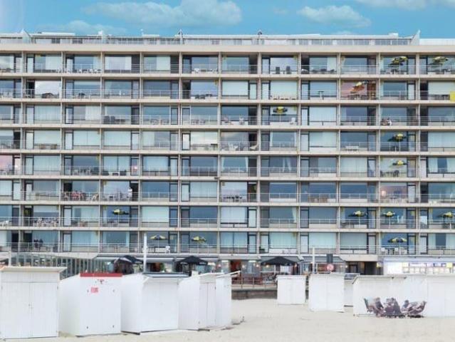 Penthouse met fantastisch terras op de Zeedijk van Oostende