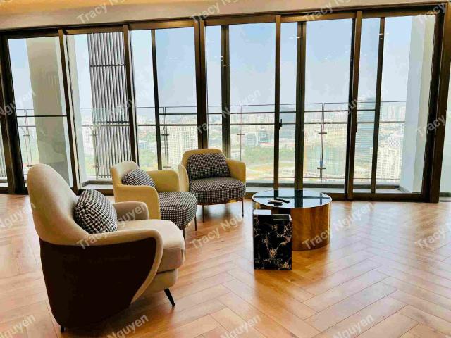 Penthouse Midtown M8 The Peak for rent or sale
