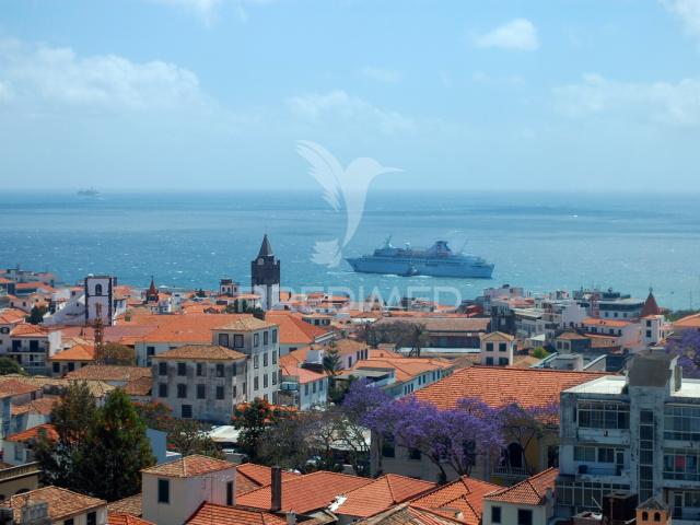 PENTHOUSE NO FUNCHAL TIPOLOGIA T4 VISTA MAR