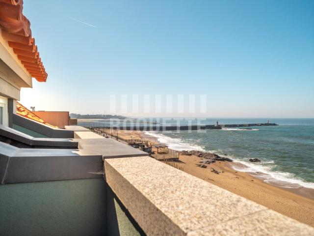 Penthouse na Rua Sra da Luz