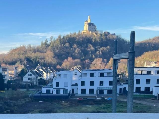 PENTHOUSE ERSTBEZUG Mit Aufzug und großer Dachterrasse