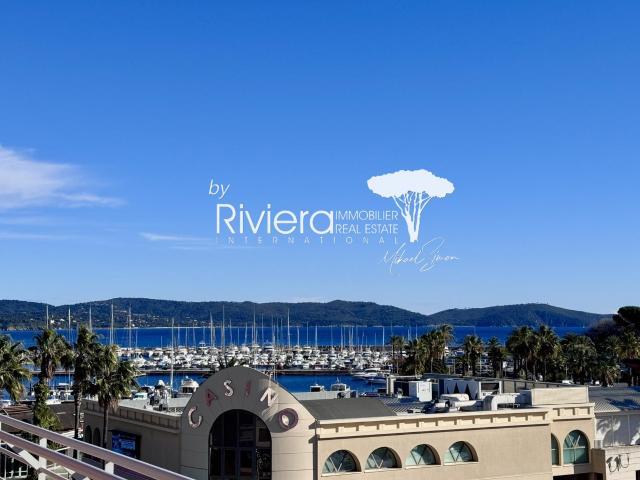 Penthouse sur le Port de Cavalaire Vue Mer ! 114m² Cavalaire sur Mer