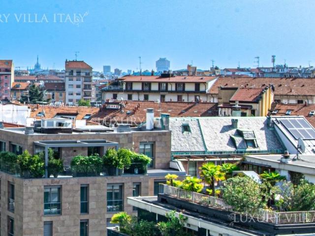 Penthouse panoramico con terrazze e veranda – Piazza De Ange. 400m² Milan