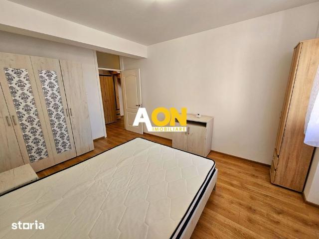 Penthouse pe două niveluri, panouri solare, terasă de 50 mp, boxă