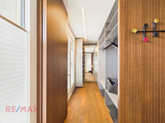 Penthouse Prestige: Das einzige Wohnrefugium auf der obersten Ebene