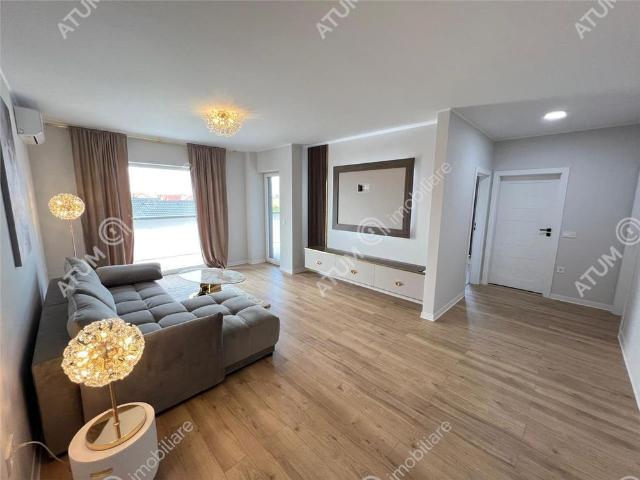 Penthouse prima inchiriere cu 3 camere terasa 40 mp 2 locuri parcare situat in Selimbar zona Triajului