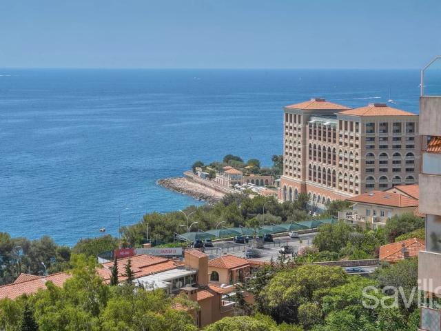 Penthouse proche de Monaco avec vue mer