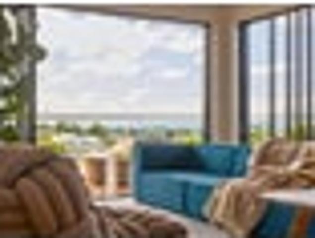 PENTHOUSE | Professionals