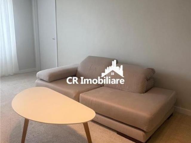 Penthouse, Romana