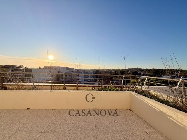 Penthouse rooftop T4 avec terrasse de 93 m², dernier étage. 101m² Castelnau le Lez