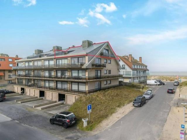 Penthouse rénové à Groenendijk avec vue sur la mer !