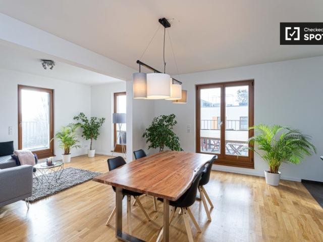 Penthouse Wohnung mit 2 Schlafzimmern in Berlin zu vermieten