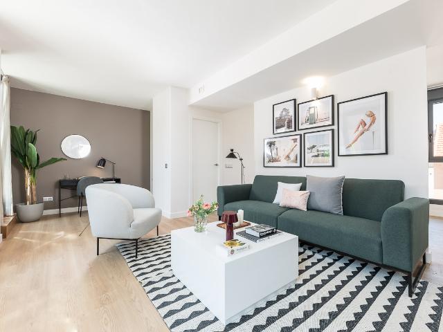 Penthouse with terrace for rent in La Guindalera