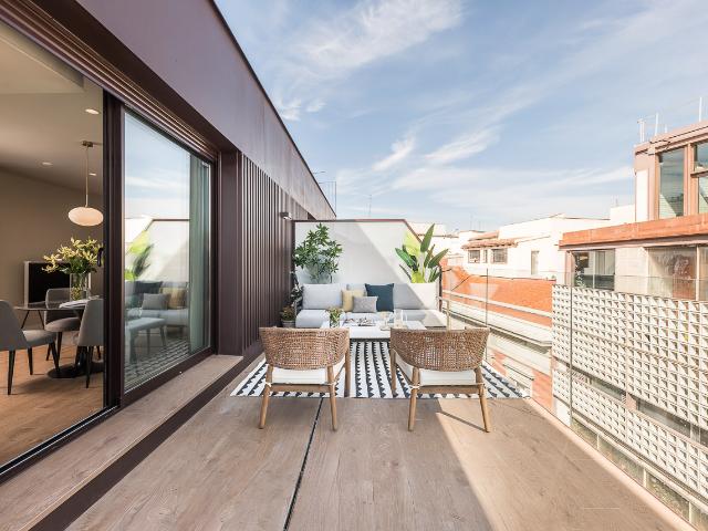 Penthouse with terrace in Malasaña