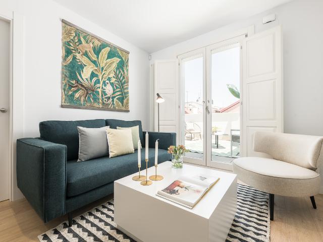 Penthouse with terrace in city center