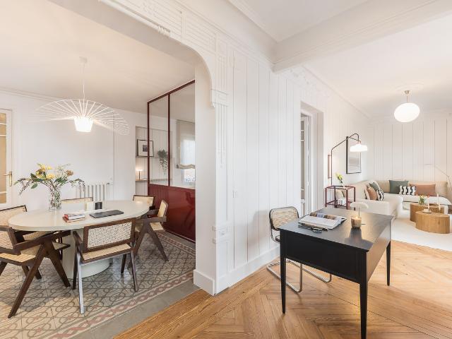 Penthouse with four bedrooms and a private terrace in Genova street