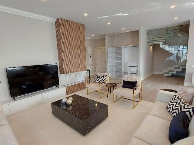 PENTHOUSE with Swimming Pool access