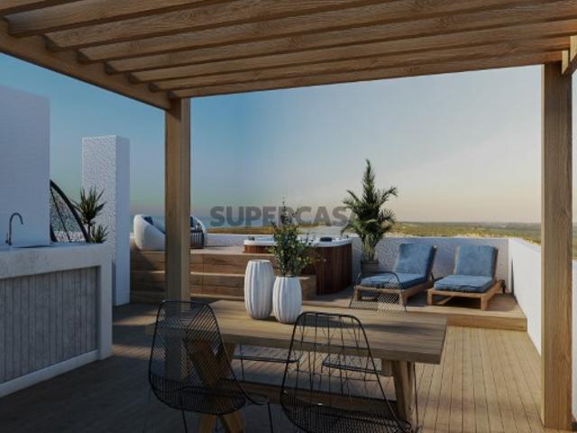 Penthouse T2 com jacuzzi em novo empreendimento em Tavira