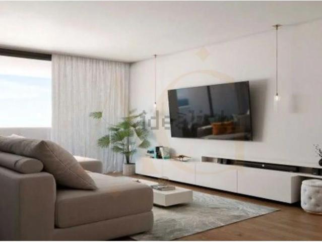 Penthouse T2 com rooftop, garagem e piscina em Conceição de. 120m² Conceição