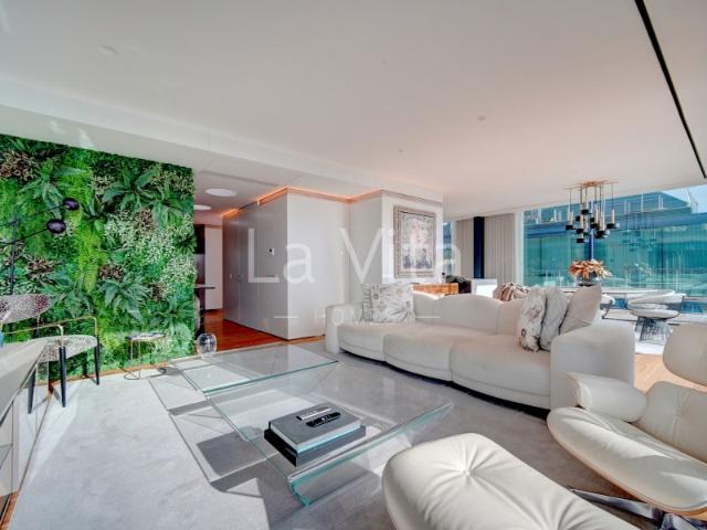 Penthouse T3, com mais de 170 m2 de espaço exterior, no Centro Histórico de Cascais a 130 metros da praia