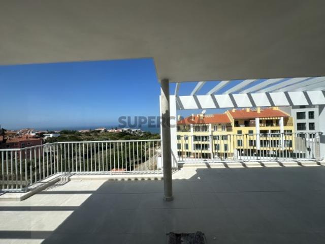 Penthouse T3 com Terraço de 185m2 e Box Ericeira Centro