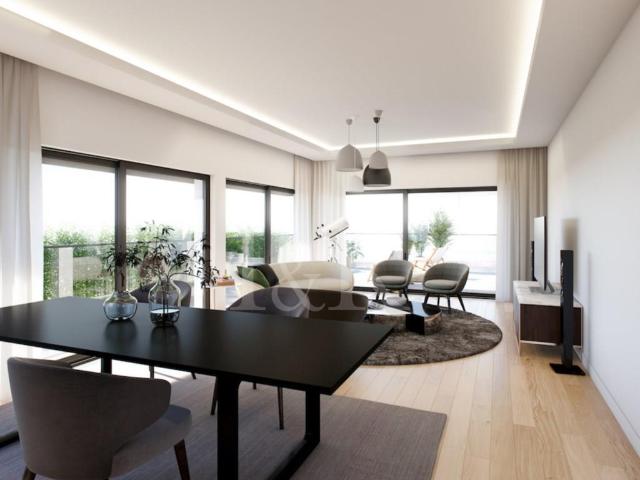 Penthouse T3 com terraço e estacionamento em Cacilhas, Almad. 111m² Almada, Cova da Piedade, Pragal e Cacilhas