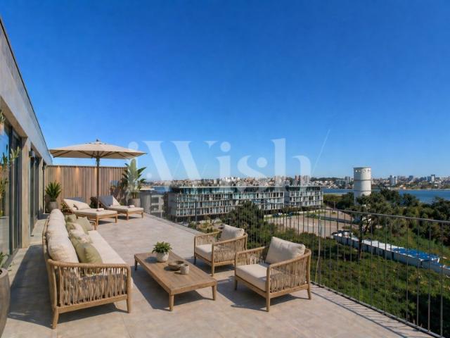 Penthouse T3 com Terraço 89m² e Vista Douro + Mar | Seca do Bacalhau