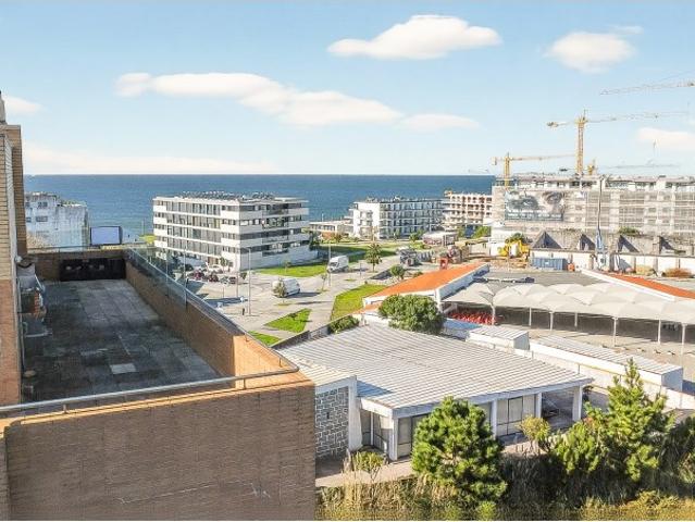Penthouse T3 à Venda: Vista Única sobre o Oceano e Rio Douro