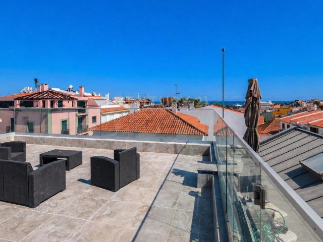Penthouse T3 à venda no Centro de Cascais