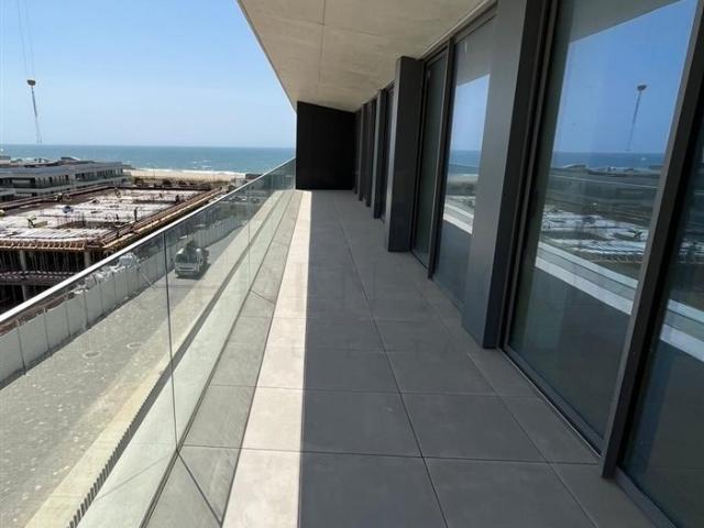 Penthouse T3 de Luxo em Canidelo | Vista Mar & Rooftop Priva. 135m² Canidelo