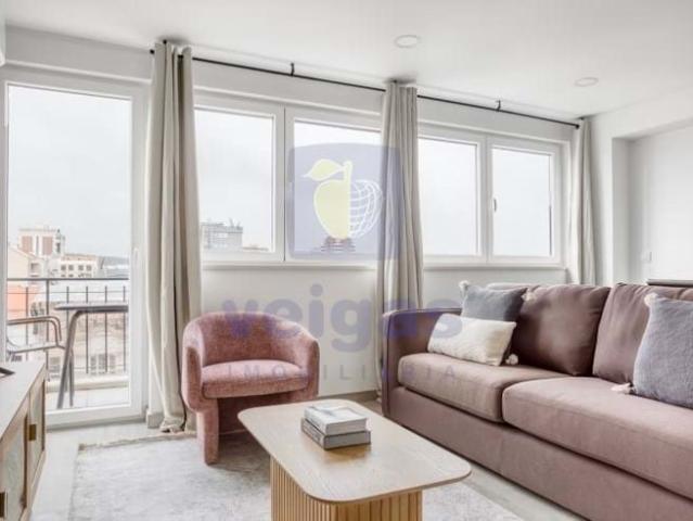 Penthouse T3 exclusiva com varanda e vistas desafogadas – Av. 130m² Avenidas Novas