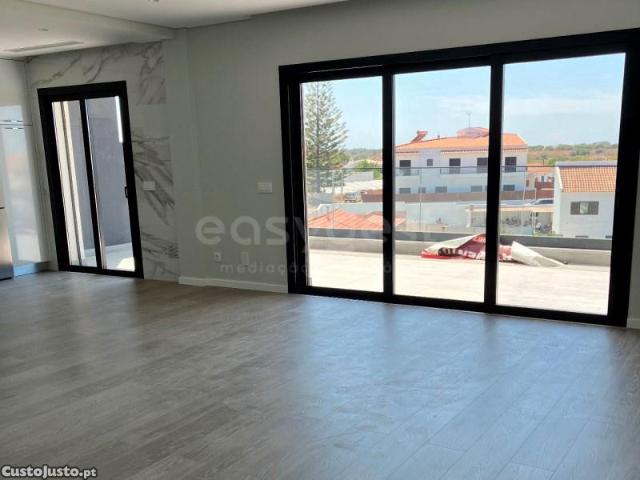 Penthouse T3 Novo Em Faro Gambelas