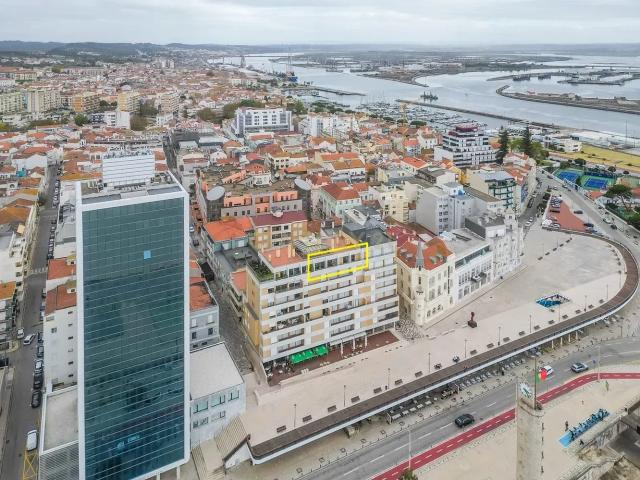 Penthouse T3 na mais privilegiada localização da Figueira da Foz