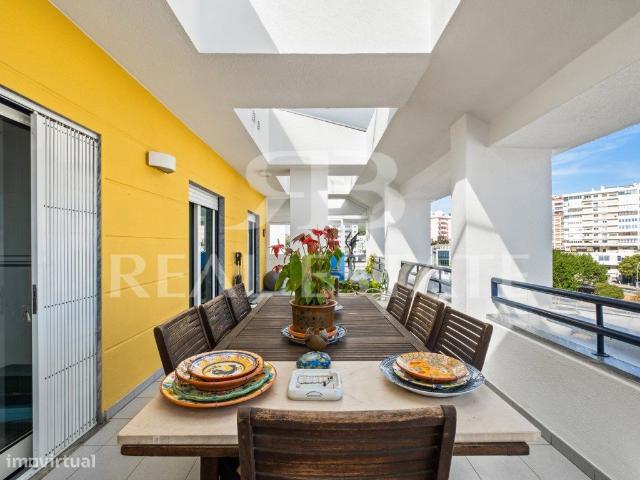 PENTHOUSE T3 +TERRAOS + VISTA + 2 GARAGEM + Arrecadao Pao de.