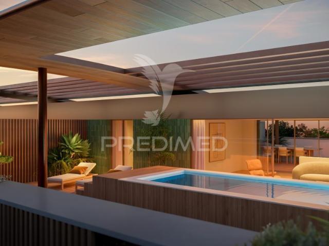 Penthouse T4+ Duplex na Foz do Douro: A Exclusividade de uma Moradia Suspensa