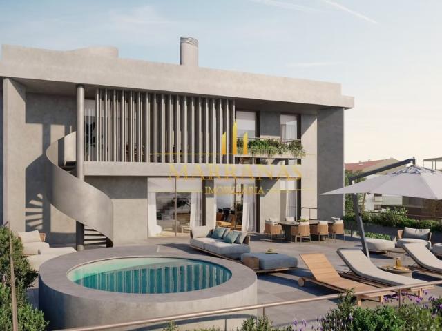 Penthouse T4 Duplex c/ piscina privativa