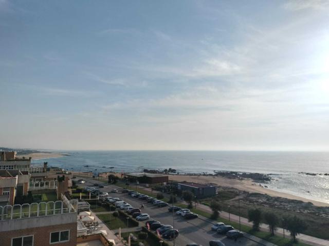 Penthouse T4 Duplex com Terraço 1ª Linha da Praia de Lavadores