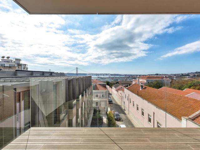 Penthouse T4 em Condomínio na Lapa 344m² Estrela