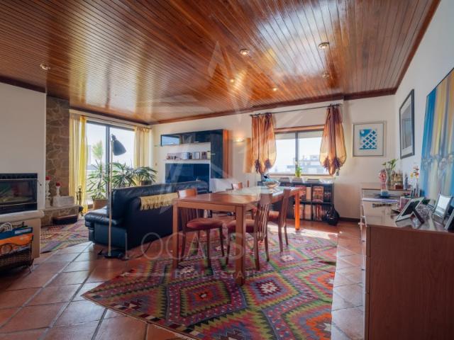 Penthouse T4 exclusiva em Oeiras | Vista Tejo | Terraço panorâmico