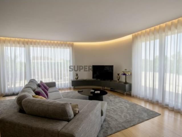 Penthouse T4 | Praça Velasquez | Terraço Privativo com Jacuzzi