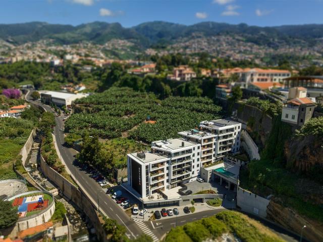 Penthouse T5 no centro do Funchal com piscina 582m² São Pedro Funchal