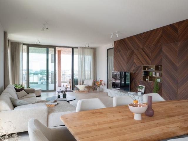 Penthouse te koop voor 1730000 euro met 3 slaapkamers