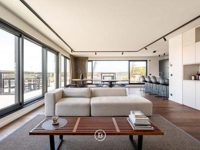 Penthouse te koop voor 1050000 euro met 3 slaapkamers