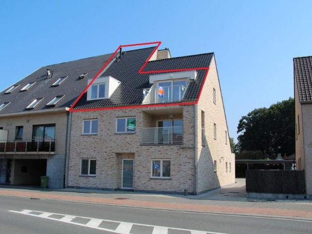 Penthouse te koop voor 275000 euro met 1 slaapkamers