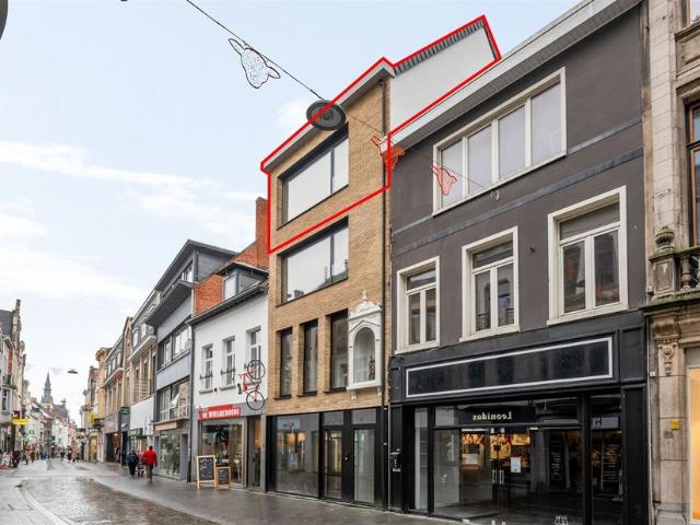 Penthouse te koop voor 279000 euro met 1 slaapkamers
