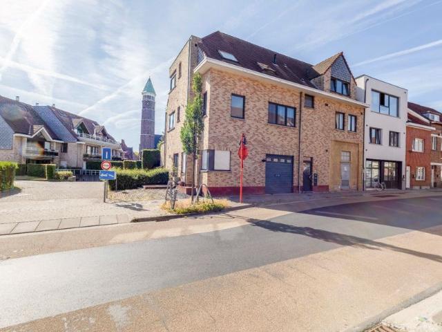 Penthouse te koop voor 350000 euro met 2 slaapkamers